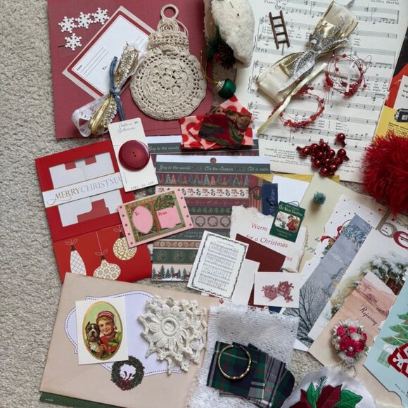 Lot of 50+ pcs Red Christmas vintage ephemera crafts, junk journal, scrapbook - Picture 2 of 5